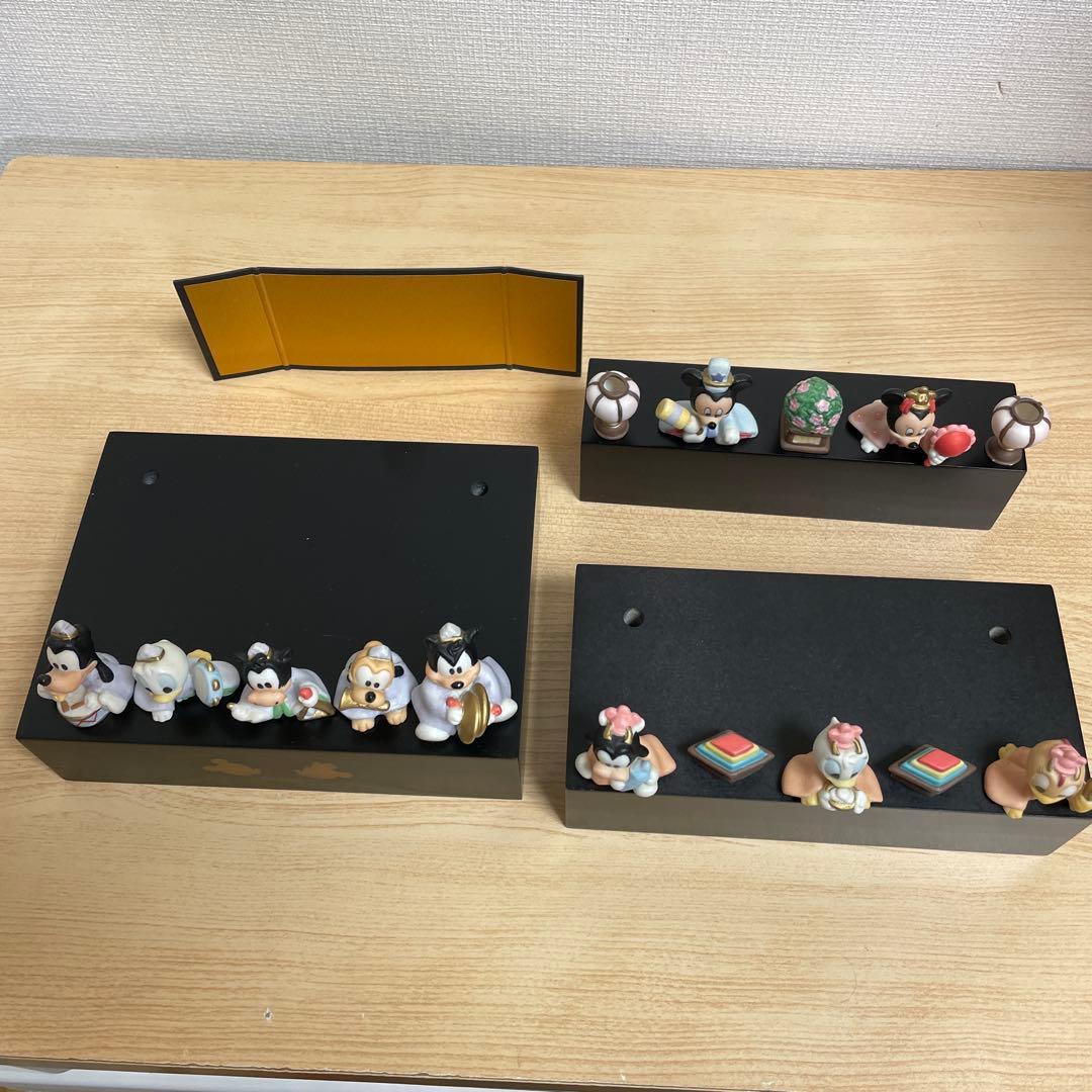 ディズニー　三段雛人形　ひな祭り飾り　陶器製　Disney ベビー雛人形