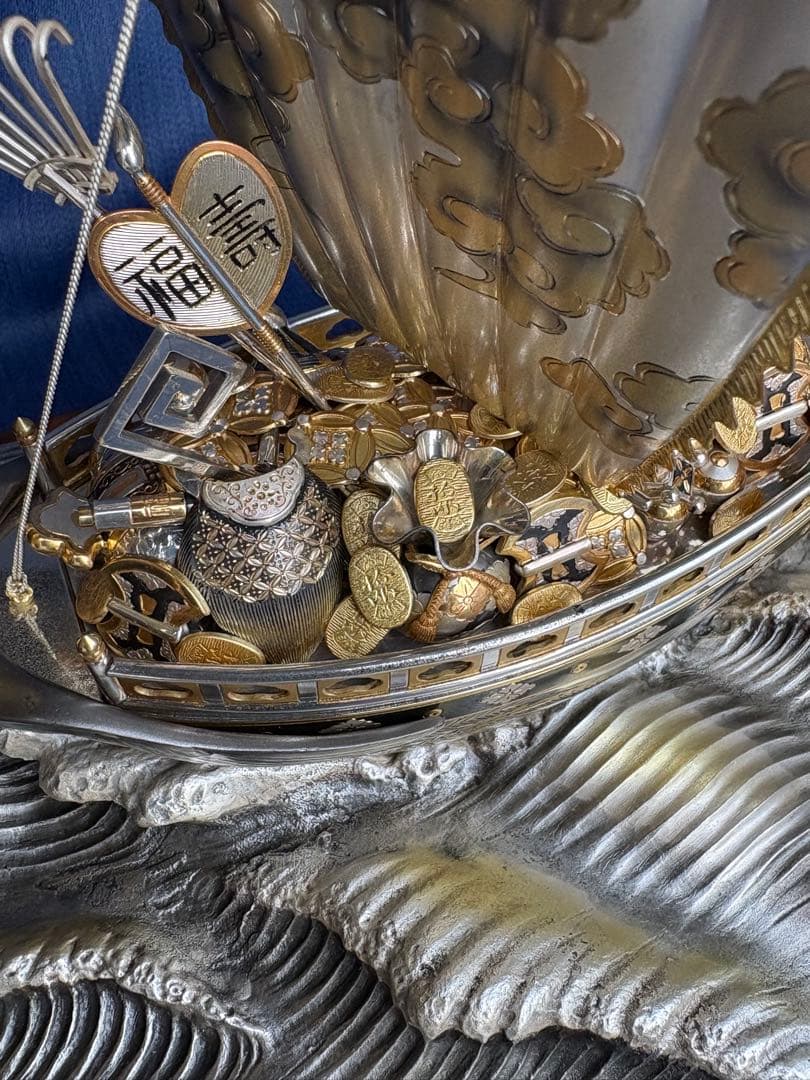 銀製宝船置物 ガラスケース付き