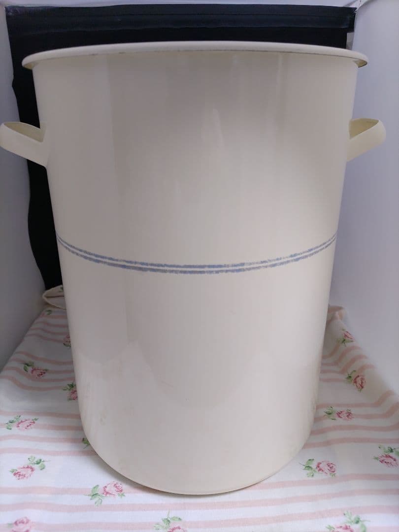 イマン トラッシュ缶　シャルロット