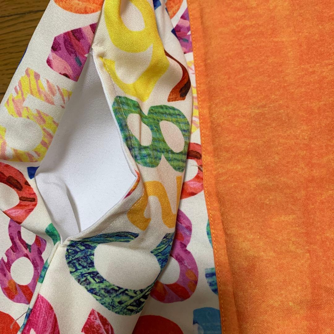 保育士エプロン　はらぺこあおむし