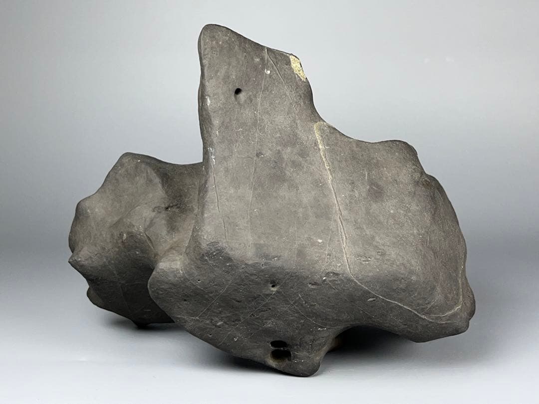 太湖石 自然石 鑑賞石 飾り石 中国美術 紫檀台座 香炉石 置物 高さ24cm