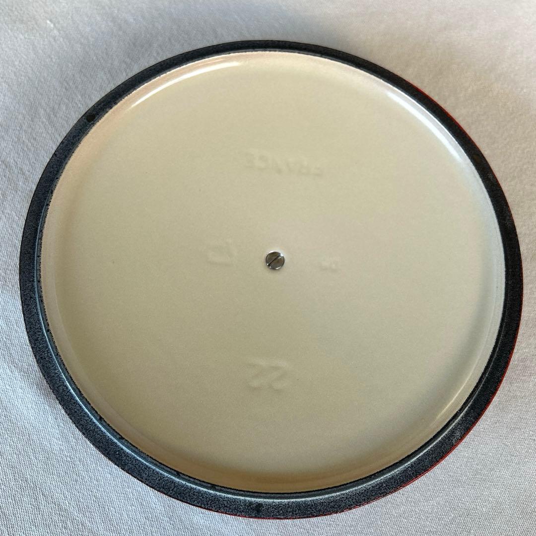 ル・クルーゼ　ココットロンド　チェリーレッド　22cm