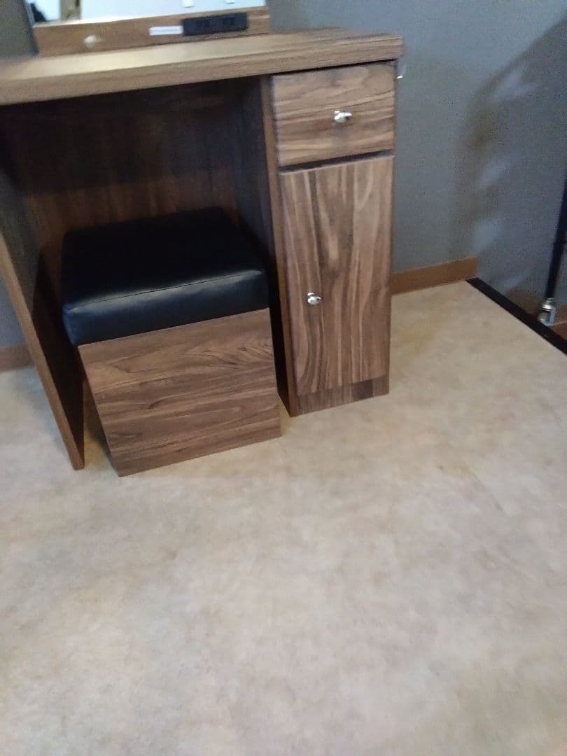 ドレッサー・鏡台【コンパクト】引き取り来れる方送料お値引き有