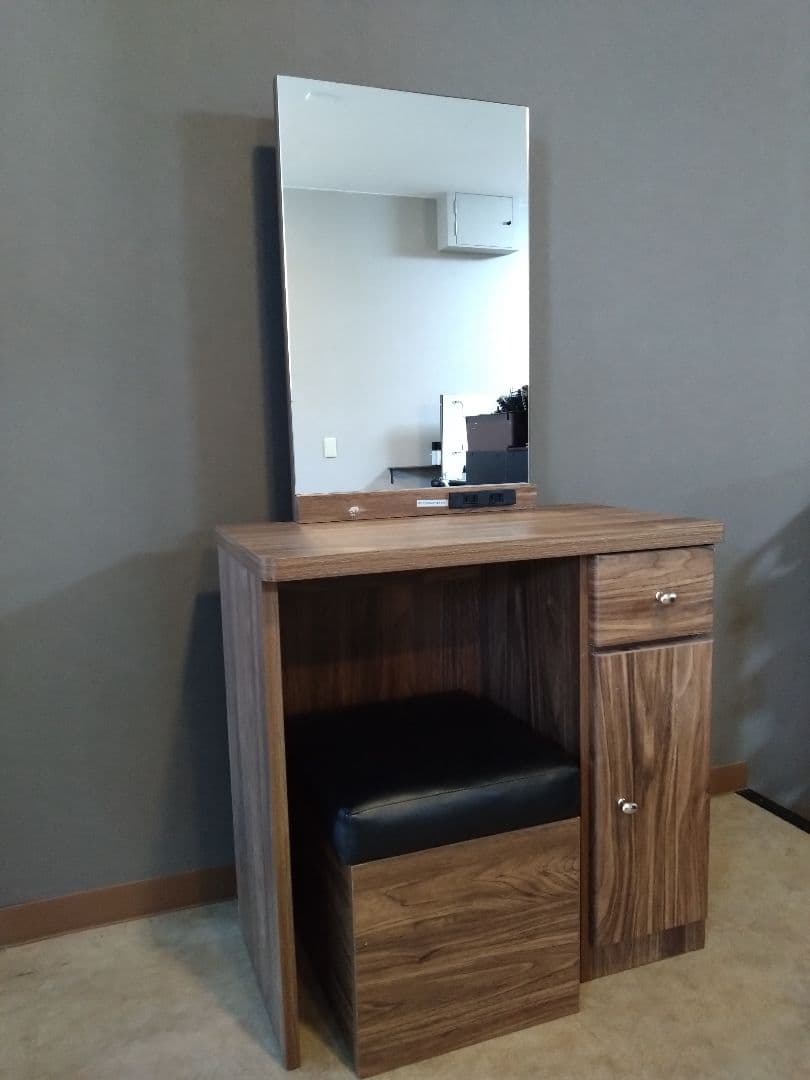 ドレッサー・鏡台【コンパクト】引き取り来れる方送料お値引き有