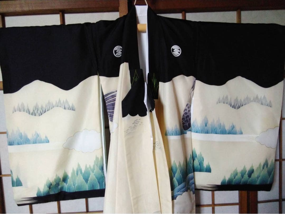 男の子用・3歳から5歳向け・表側正絹・お着物とお被覆のセット・巾着付き