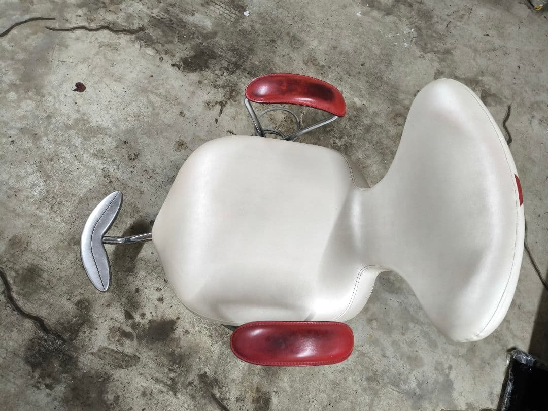 タカラベルモント　チェアー　理容室　美容室　インテリアにも