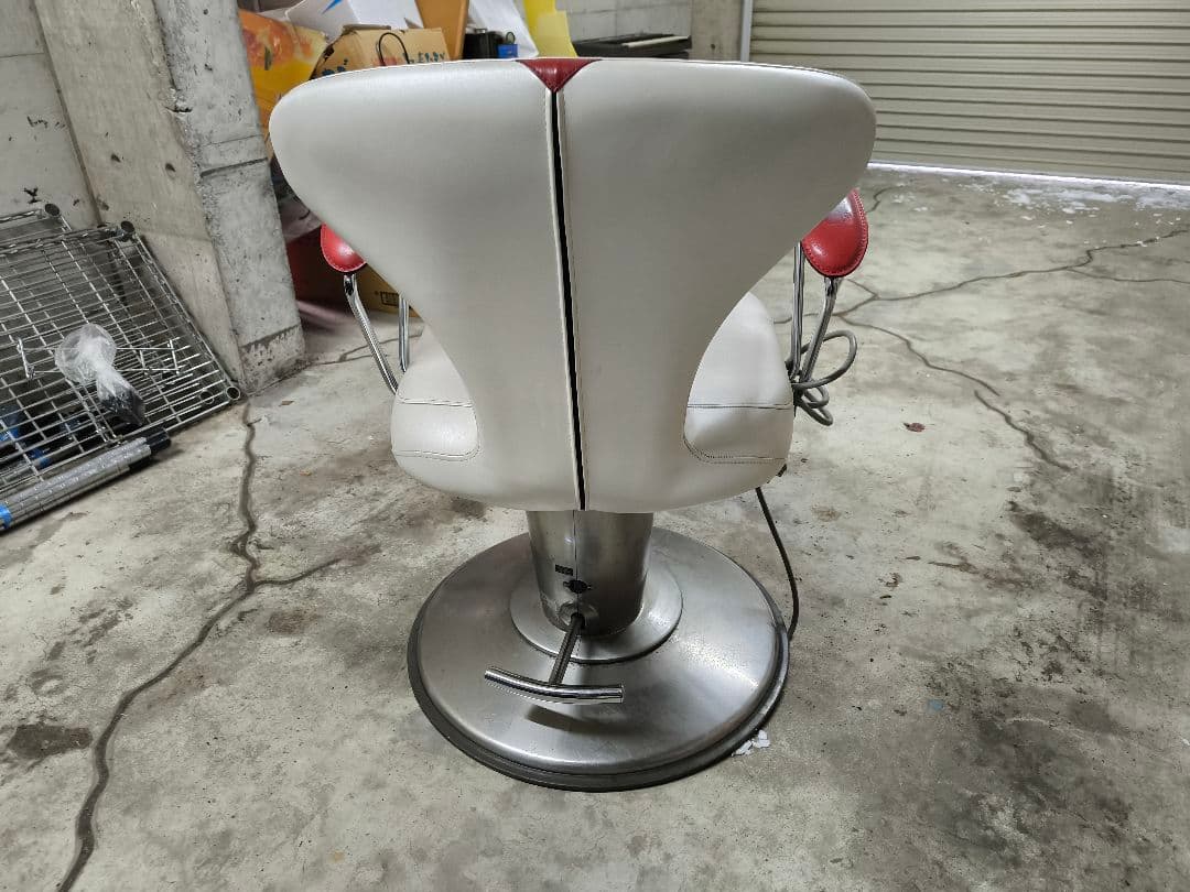 タカラベルモント　チェアー　理容室　美容室　インテリアにも