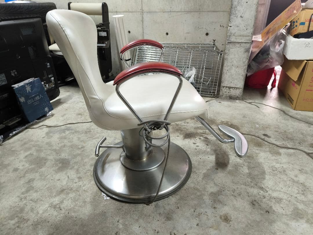 タカラベルモント　チェアー　理容室　美容室　インテリアにも