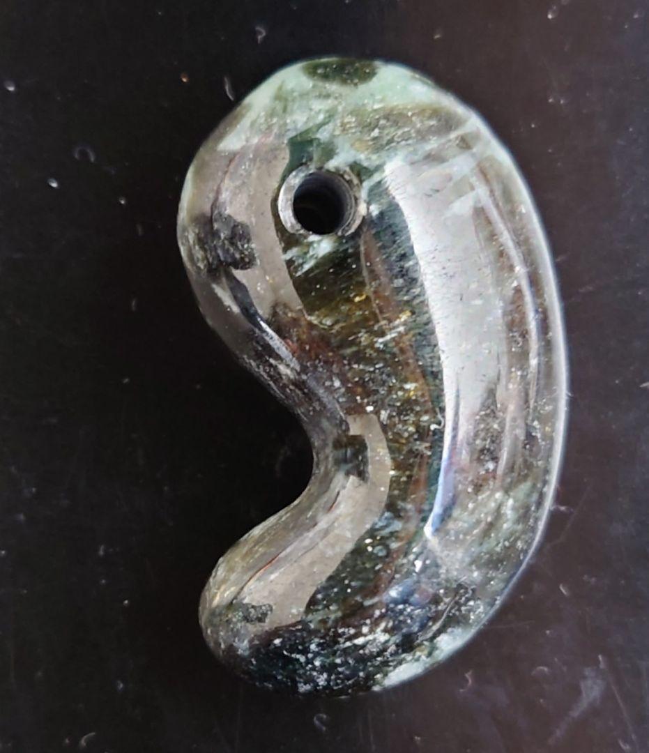 【セール】糸魚川翡翠　勾玉　ぷっくり大玉