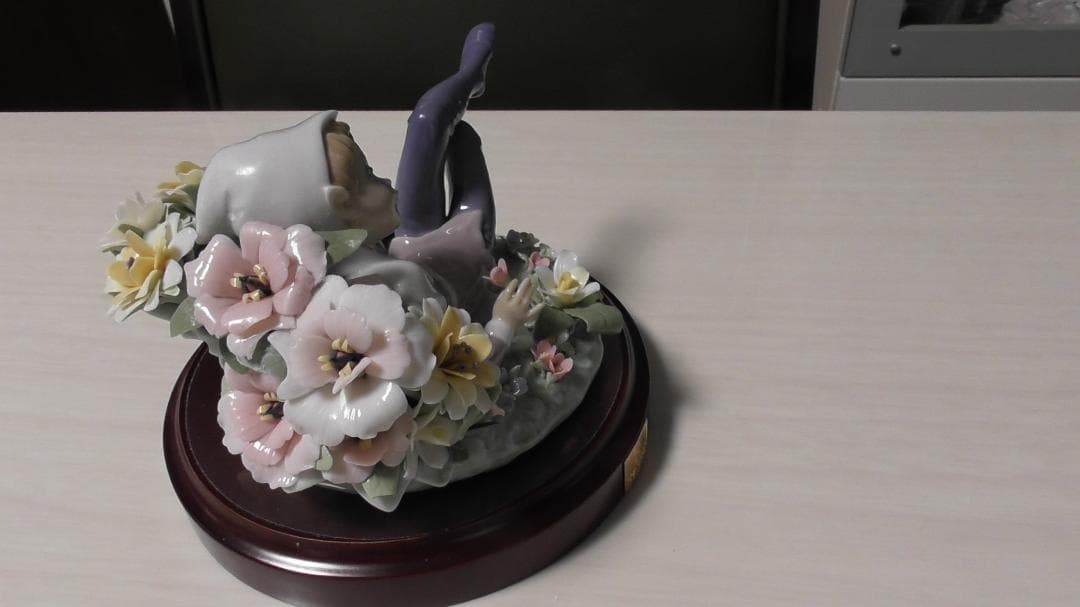 LLADRO　リヤドロ【夢見る妖精】ハイポーセリン　リアドロ　　L291