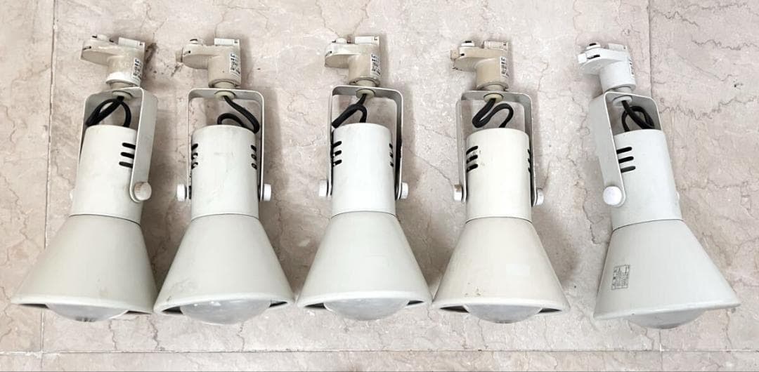 コイズミ　スポットライト ASE 440 352　9個　白熱灯