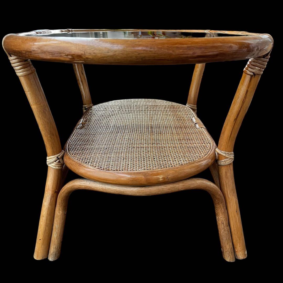 「ラタン×ガラスの美曲線！天然素材ローテーブル」　ガラステーブル