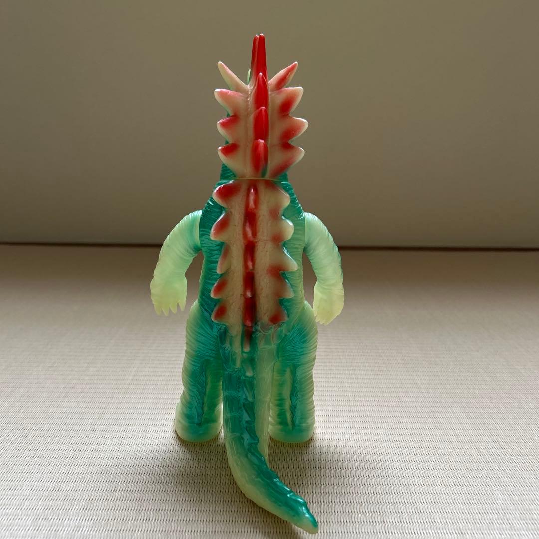 ブルファクト　怪獣フィギュア 青緑色 ソフトビニール　特撮　スエルノドン　蓄光