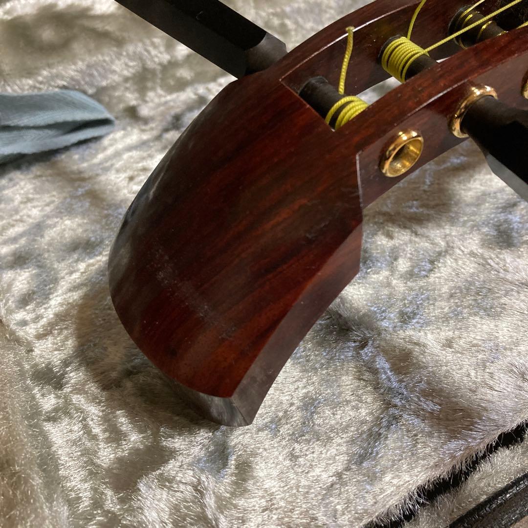 三味線　皮破れあり　ハードケース付き