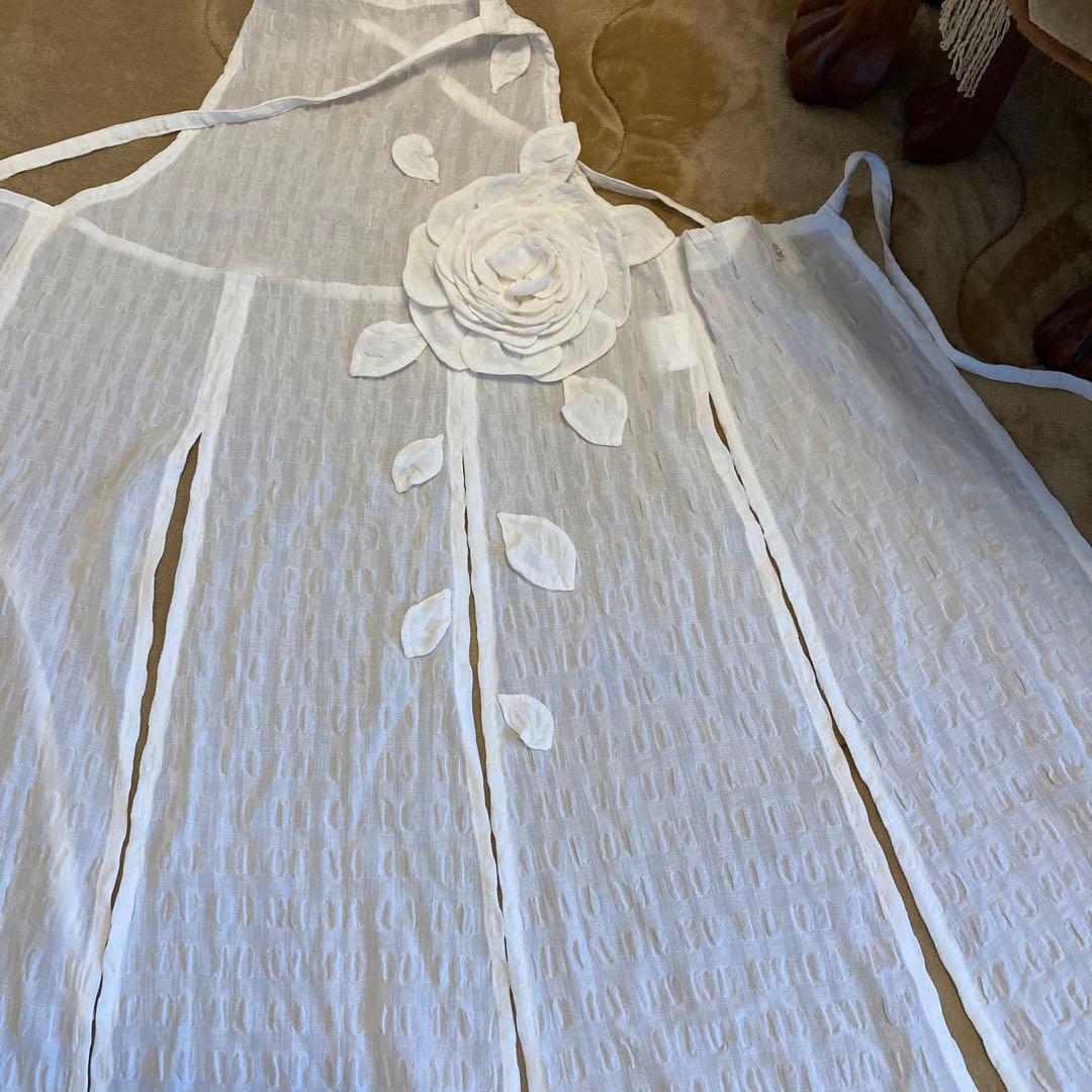 未使用　さえら　ポテチーノ　エプロン　バラモチーフ　ヒスクローネ　アキアカネ