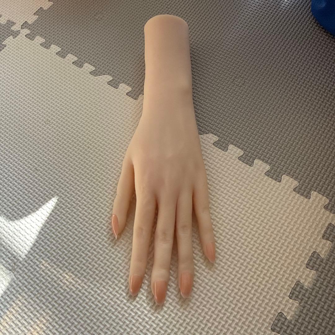 【新品】ネイルアート用手モデル 肌色骨折あり左手　指輪ブレスレット用モデル手