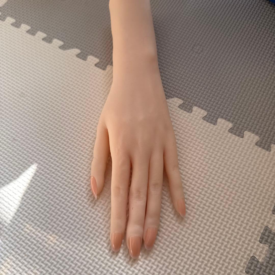【新品】ネイルアート用手モデル 肌色骨折あり左手　指輪ブレスレット用モデル手