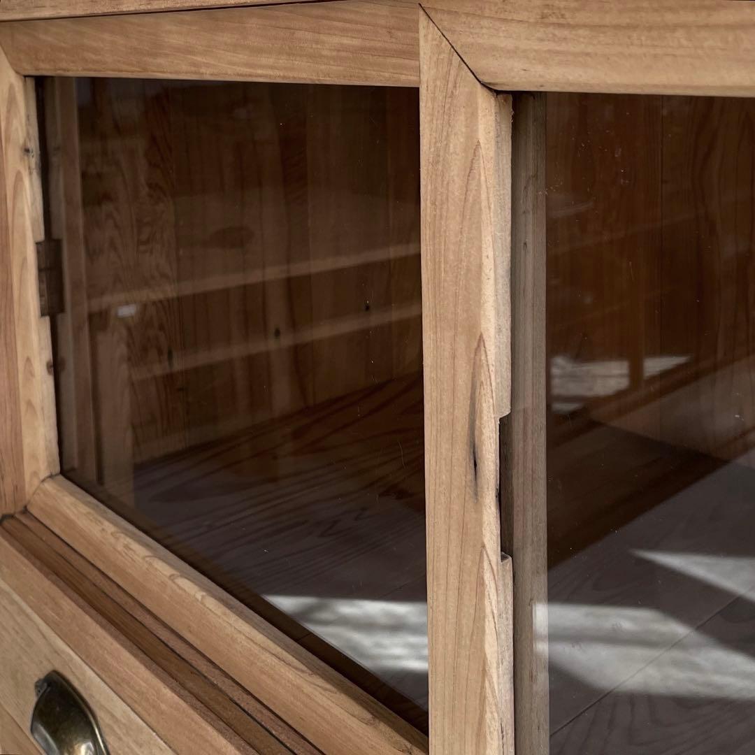 古いガラス戸棚　レトロ　水屋箪笥　食器棚　引出し　古道具　アンティーク