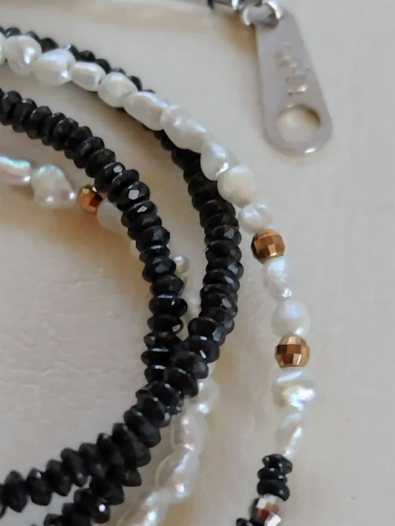 K18WG ブラックダイヤ　13.07ct、アコヤ真珠ケシパールの、セミロング