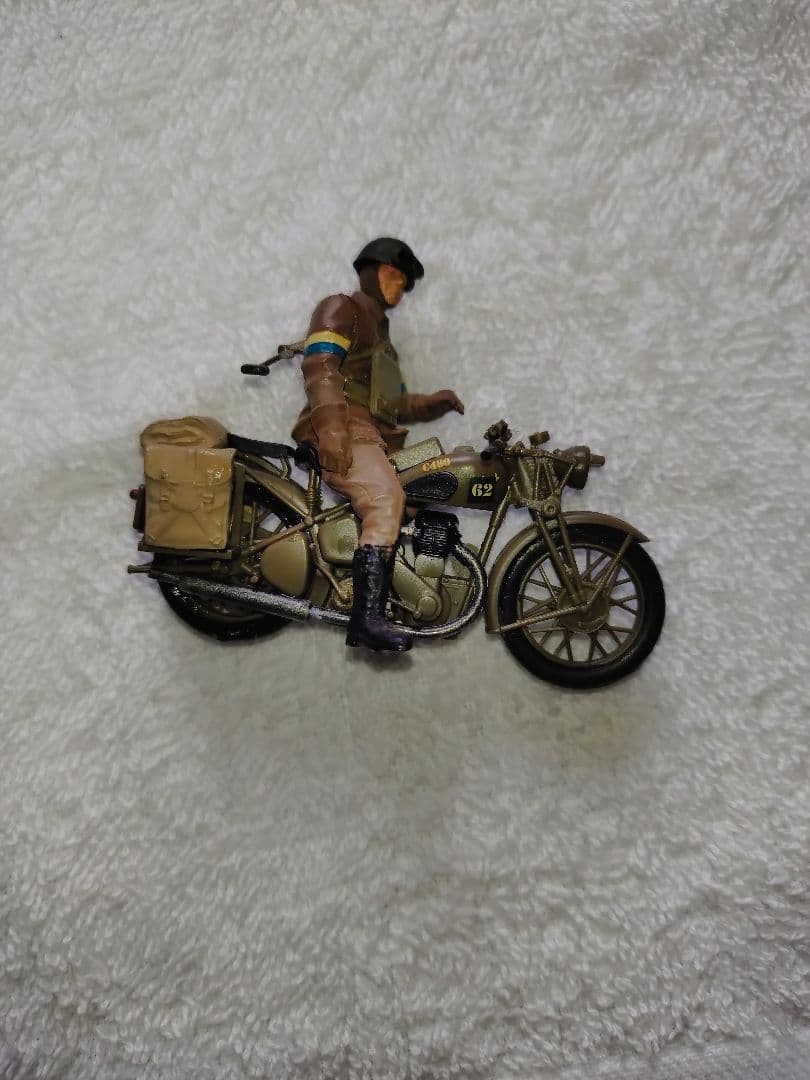 新春セール！ジオラマフランス戦線での英軍車両とバイクフィギュア