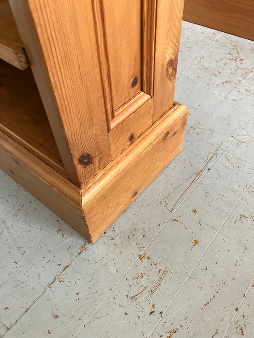 ラキ　ペニーワイズ　チャイルドデスク　Paul Wilson