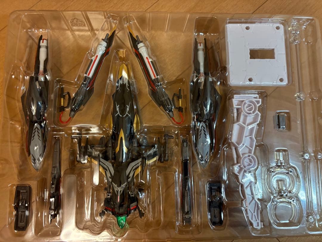 メタルビルド ライトニングストライカー（オルタナティブストライク Ver.）