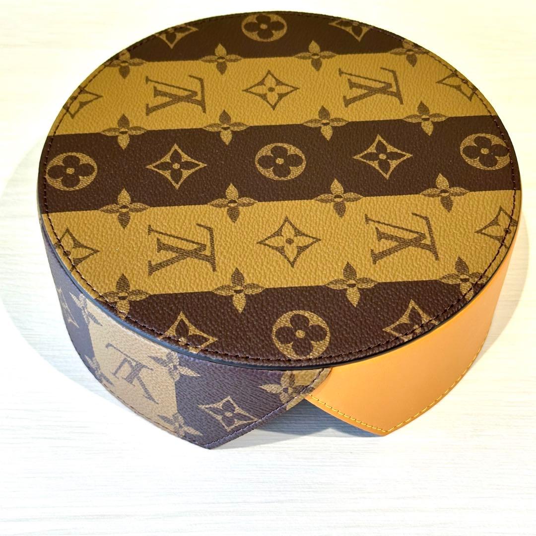 【新品/未使用】ルイ・ヴィトン NIGOコラボ アシェット4 GI0729