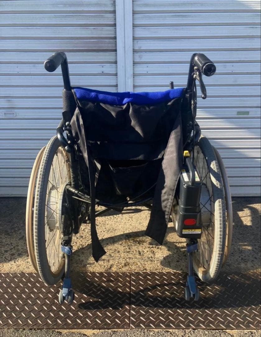 電動車椅子YAMAHA バッテリー2個　充電器付　ヤマハ　座面　座クッション