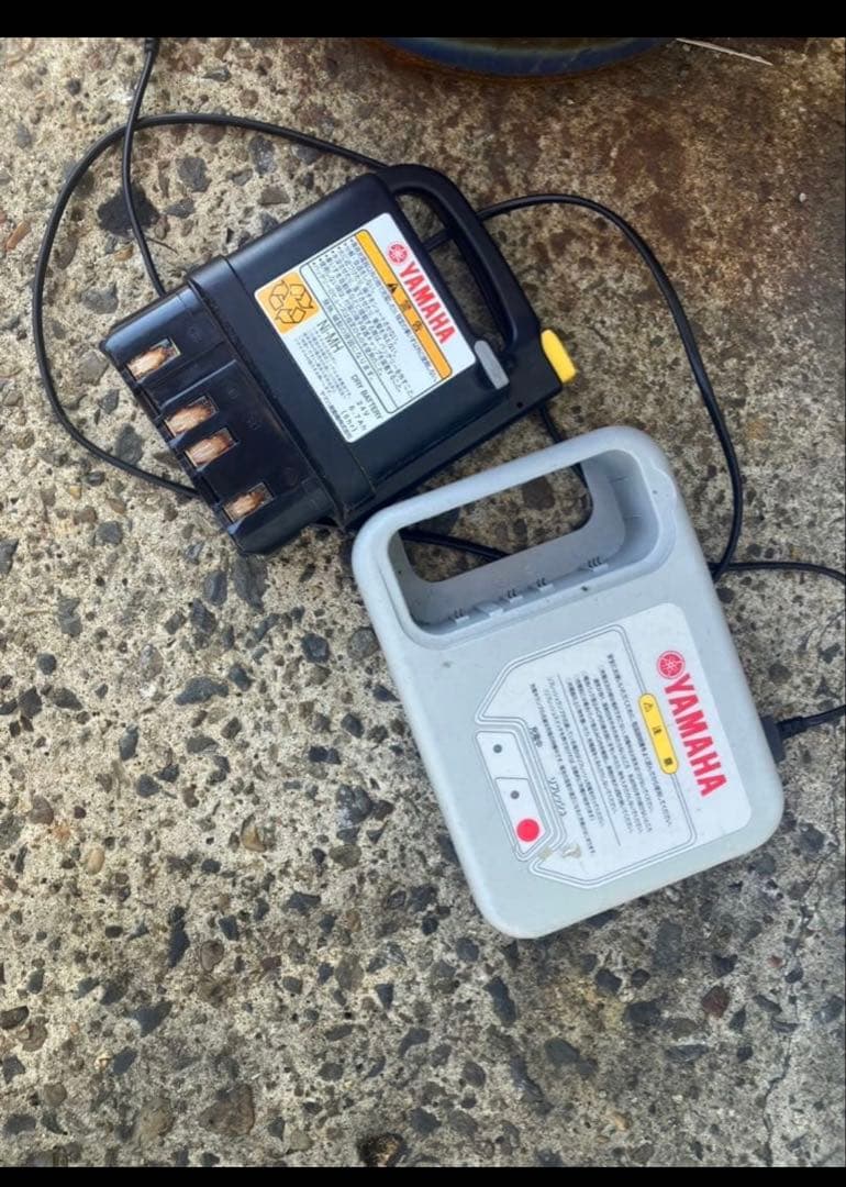 電動車椅子YAMAHA バッテリー2個　充電器付　ヤマハ　座面　座クッション