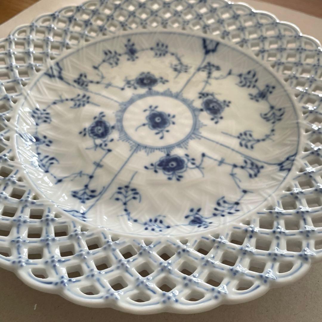 ロイヤルコペンハーゲン ブルーフルーテッド フルレース プレート25.5cm