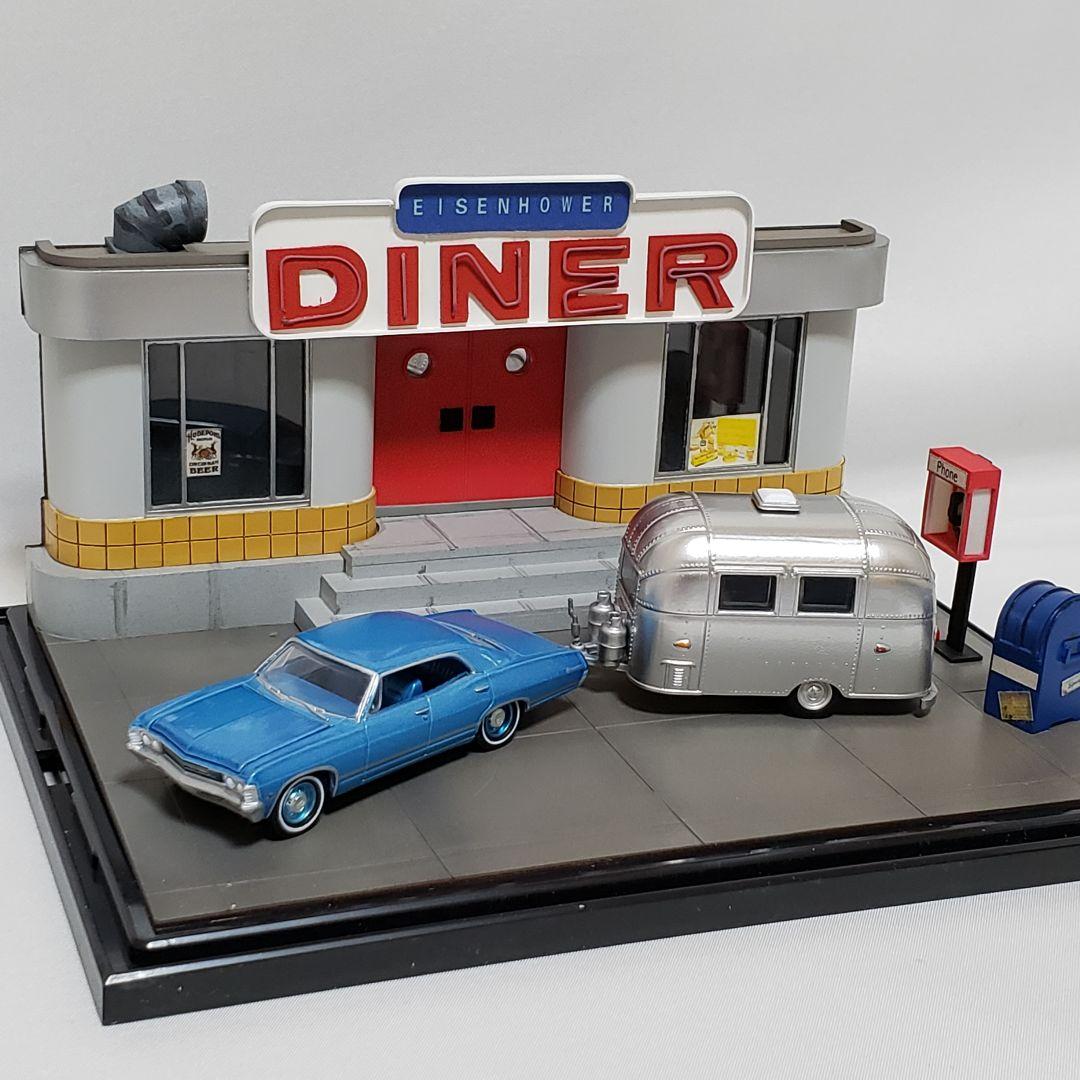 ③アメリカン ダイナー ジオラマ ミニカーの撮影に SNS映え♪