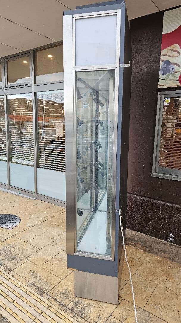 大型ガラスショーケース