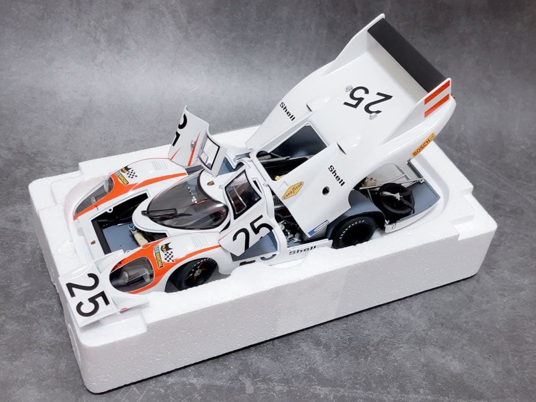 オートアート　1/18 Porsche 917 Long Tail #25