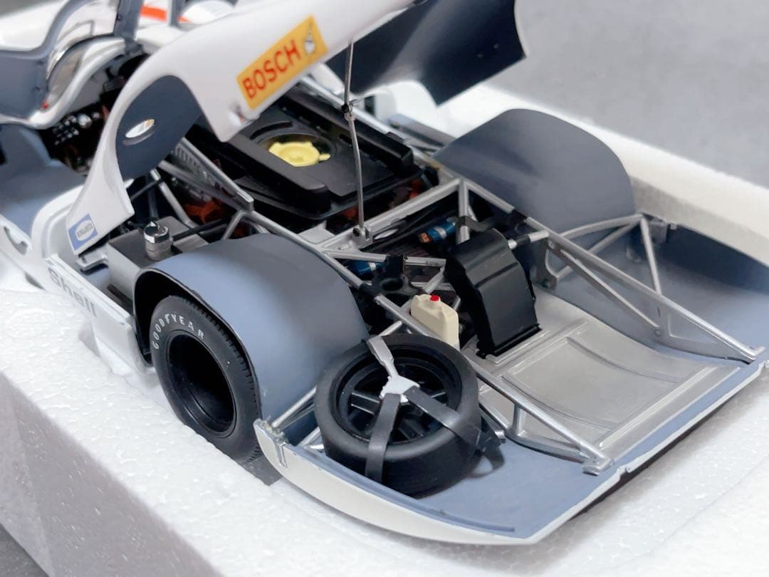 オートアート　1/18 Porsche 917 Long Tail #25