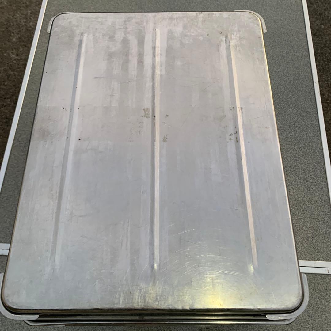 【餃子バット】6段　ステンレス製　中古　スタッキング式　収納ケース　　フタ