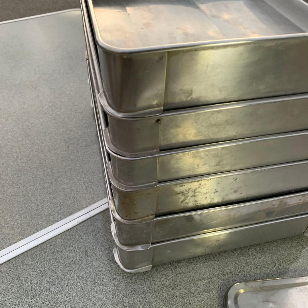 【餃子バット】6段　ステンレス製　中古　スタッキング式　収納ケース　　フタ