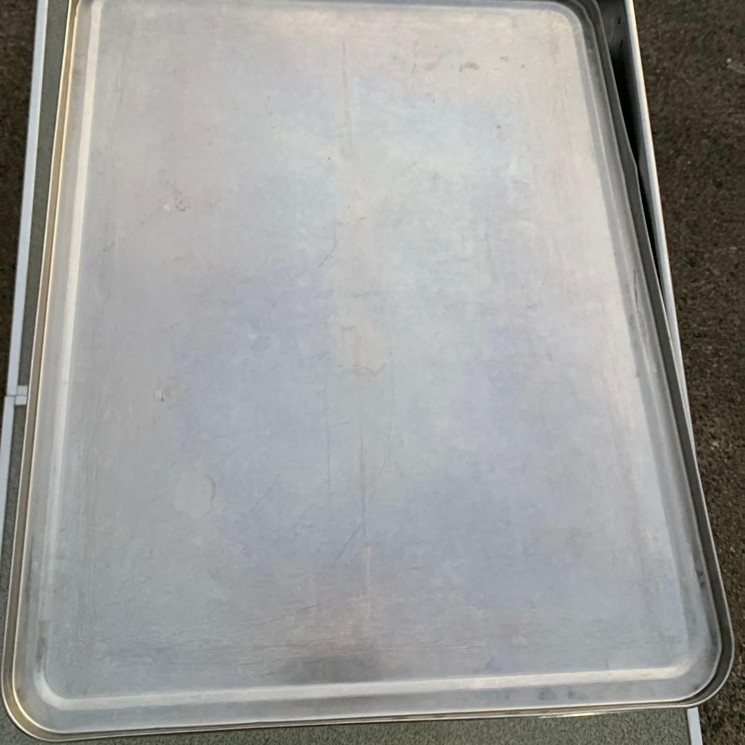 【餃子バット】6段　ステンレス製　中古　スタッキング式　収納ケース　　フタ