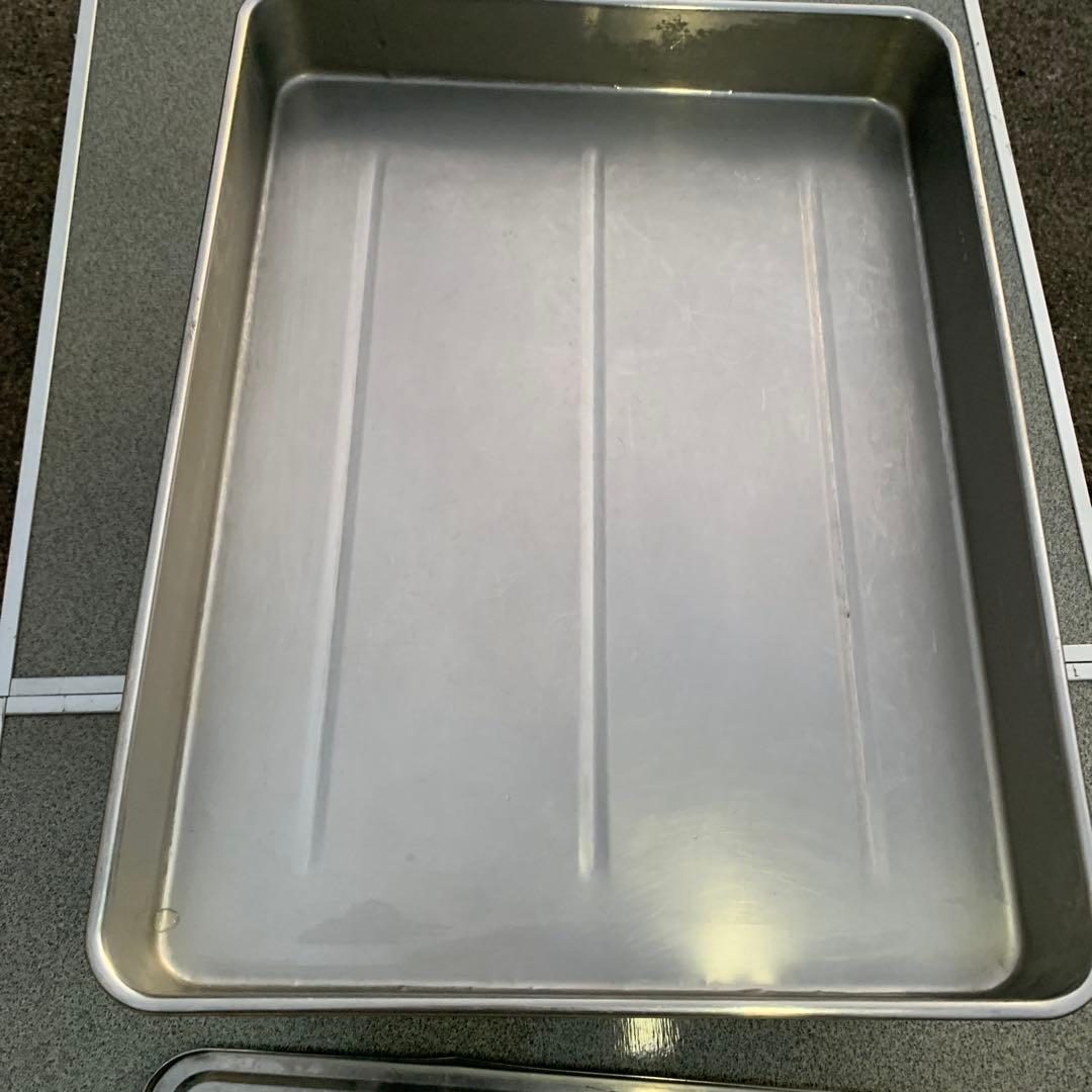 【餃子バット】6段　ステンレス製　中古　スタッキング式　収納ケース　　フタ