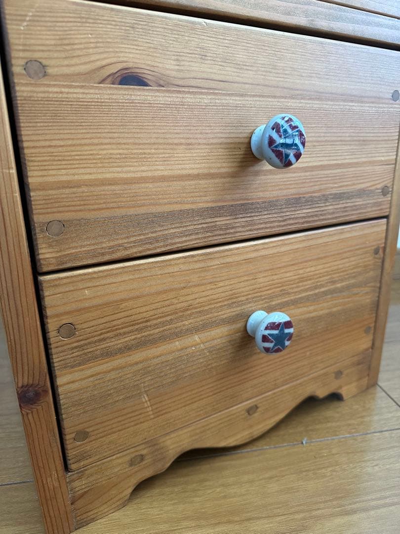 値下げ⭐︎木製ラック 星型カット扉付き