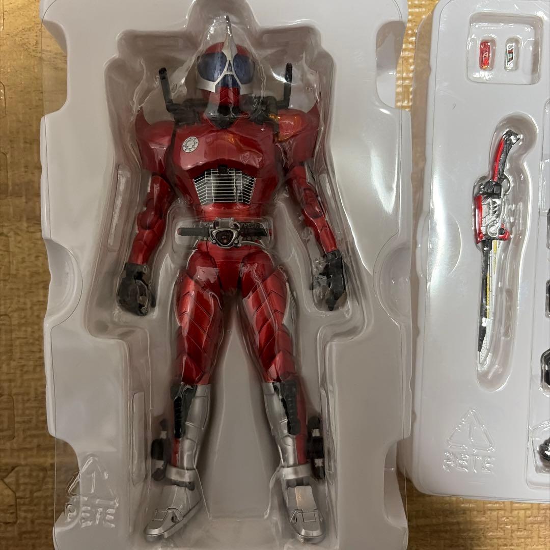 S.H.Figuarts 仮面ライダーアクセル 真骨彫製法　美品