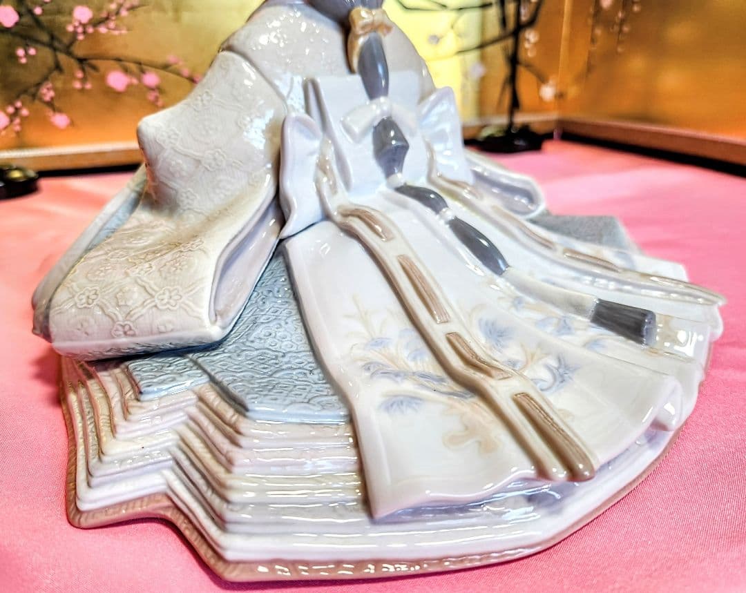 かえ二郎リヤドロ 《極美品》【親王飾り・お内裏様セット】　雛人形セット