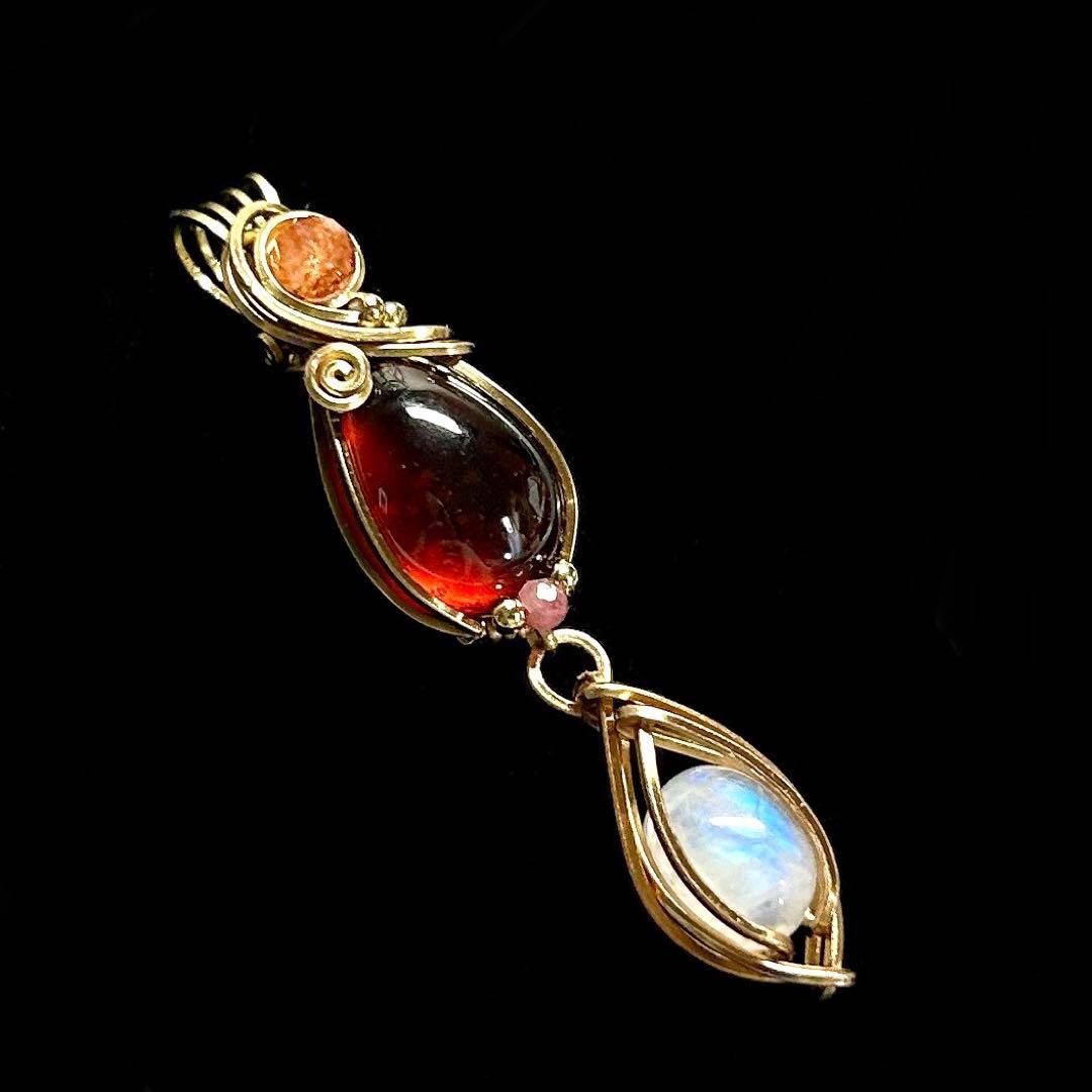 専用ページ☆天然石オレンジガーネット&レインボームーンストーン☆ワイヤーラップ