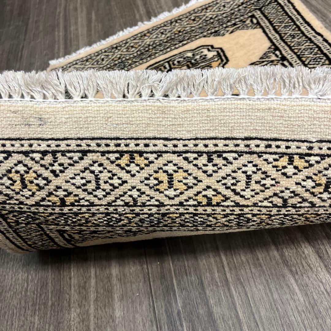 61cmx44cmミニラグ手織り絨毯パキスタン絨毯Bukhara rug - メルカリ