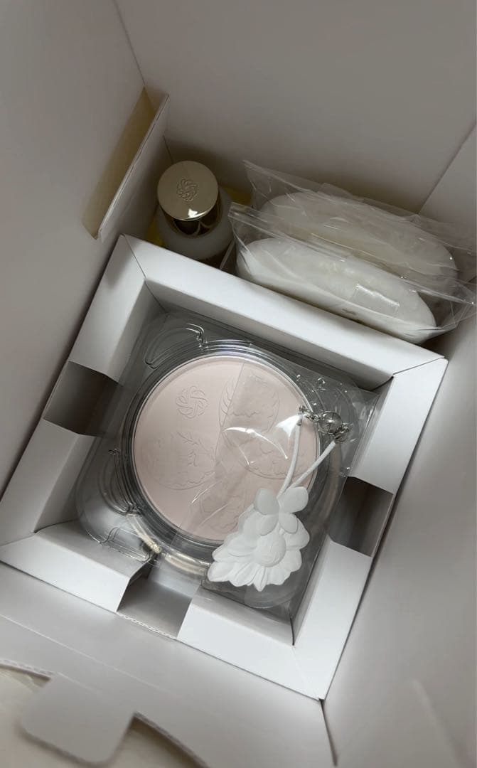 コスメデコルテ マルセルワンダース XV 2025