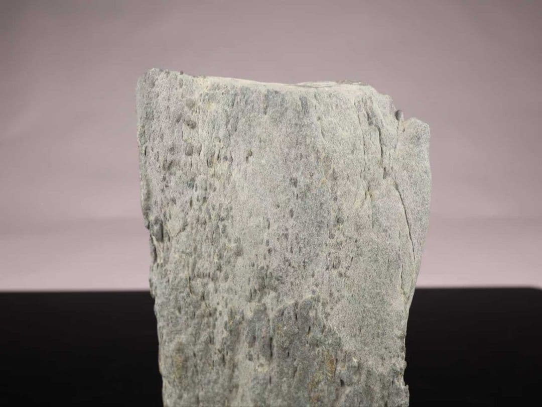 A1072賞石 飾り石 天然石 台付き 置物 箱付き ｝