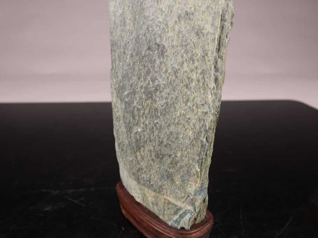 A1072賞石 飾り石 天然石 台付き 置物 箱付き ｝