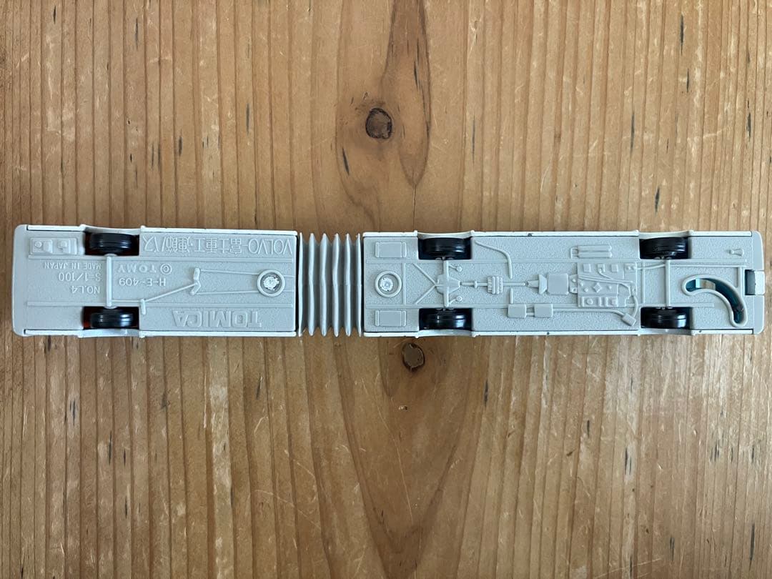 トミカ ロングトミカ L4 VOLVO EXPO'85