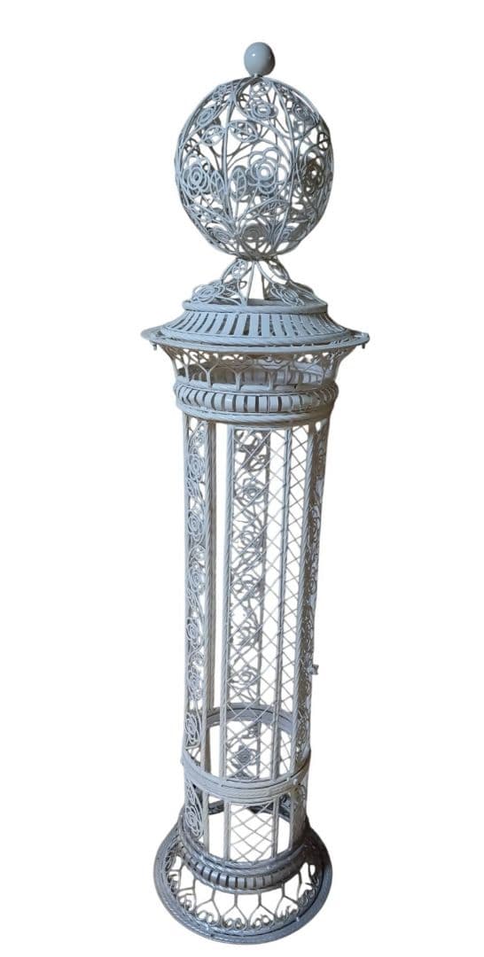 ホワイト　金属製　装飾　スタンド　門　塔　門柱