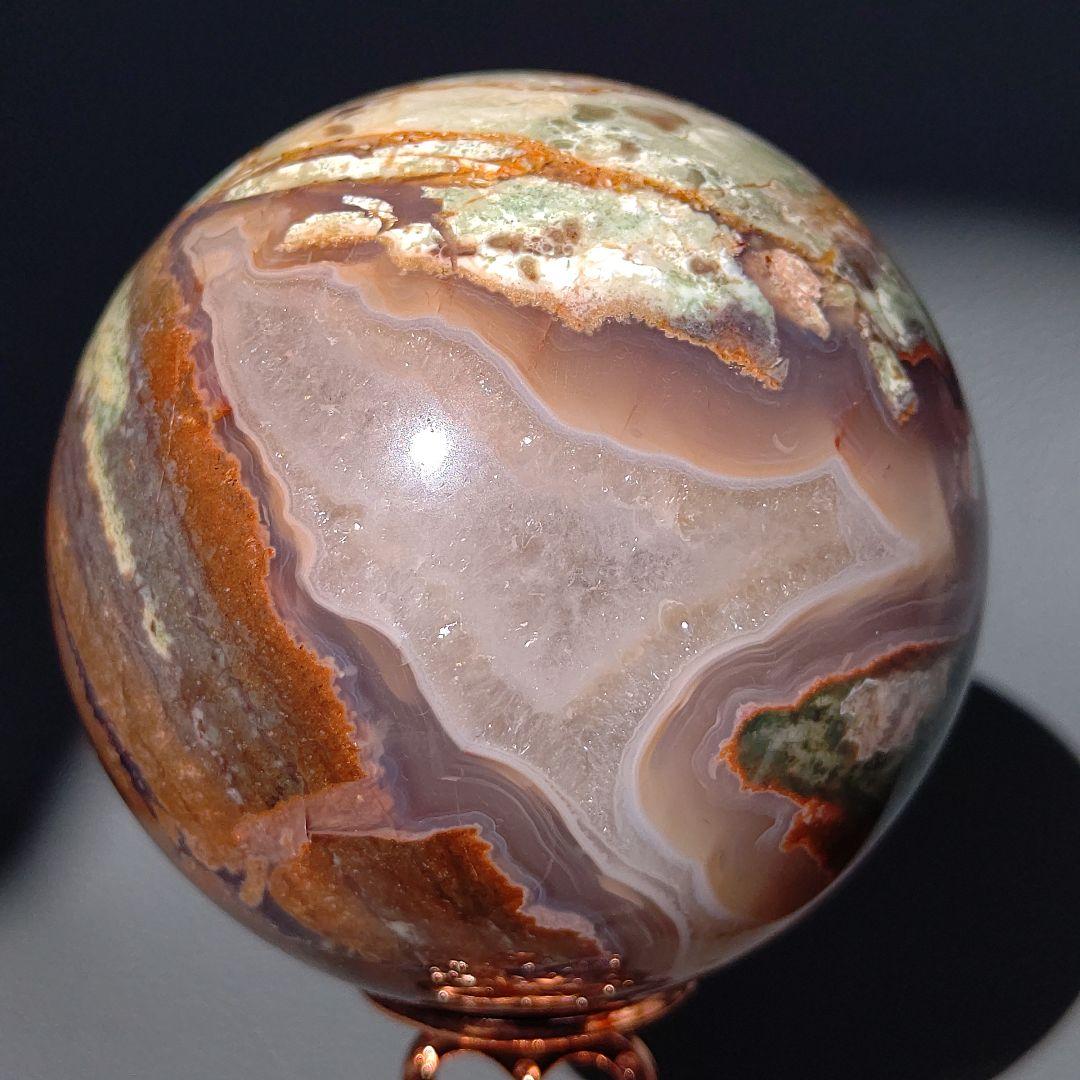 虹多数　マネーアゲート　水晶　スフィア　台座付き　天然石　レインボー　7.2cm