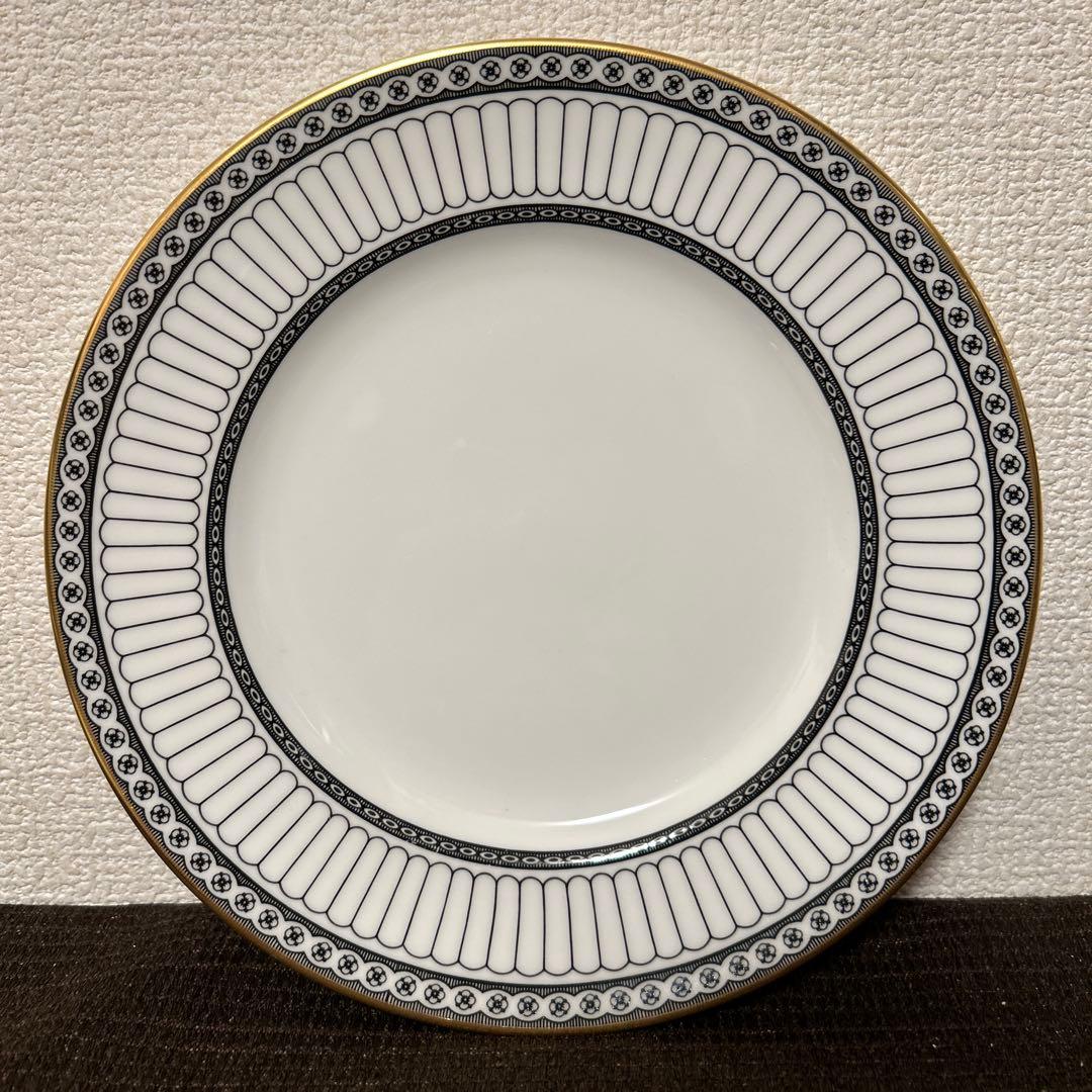 ウェッジウッド　コロネード　ブラック　デザートプレート　20.5cm
